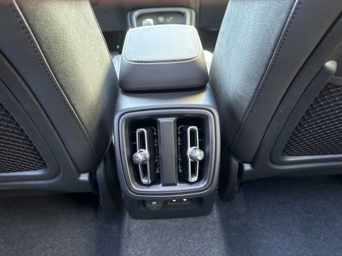 Certified 2025 Volvo XC40 B5 Plus image 16