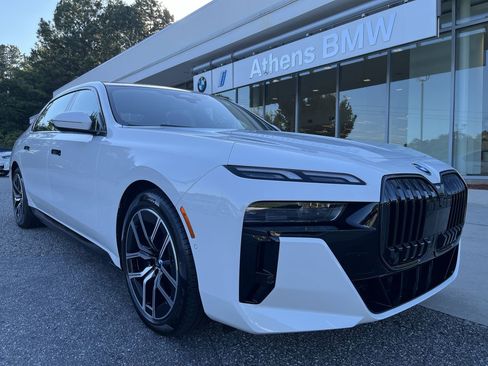 Used 2025 BMW i7 eDrive50 w/ M Sport Package image 1