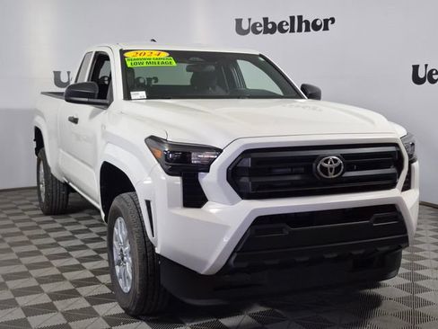 Used 2024 Toyota Tacoma SR RWD image 1