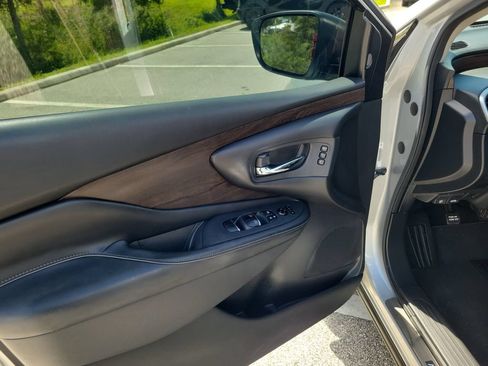 Used 2020 Nissan Murano Platinum w/ Cargo Package FWD image 19