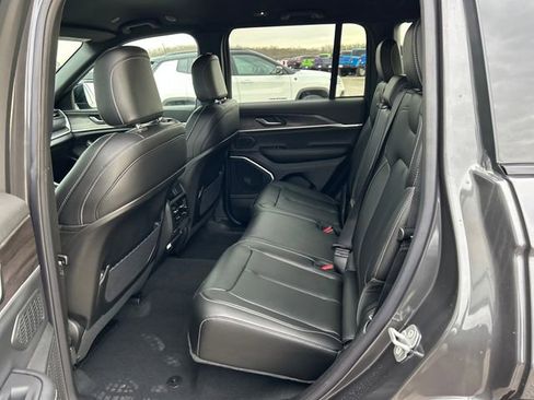 New 2026 Jeep Grand Cherokee Limited image 40