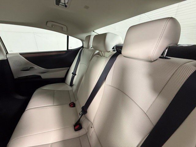 Used 2025 Lexus ES 350 w/ Premium Package FWD image 29