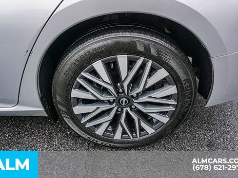 Used 2024 Nissan Altima 2.5 SV image 17