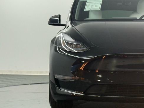 Used 2022 Tesla Model Y Performance image 4