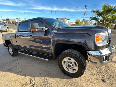 Used 2016 GMC Sierra 2500 SLE w/ SLE Preferred Package image 5