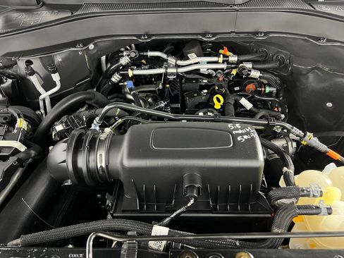 Used 2024 Ford Explorer 2WD image 35