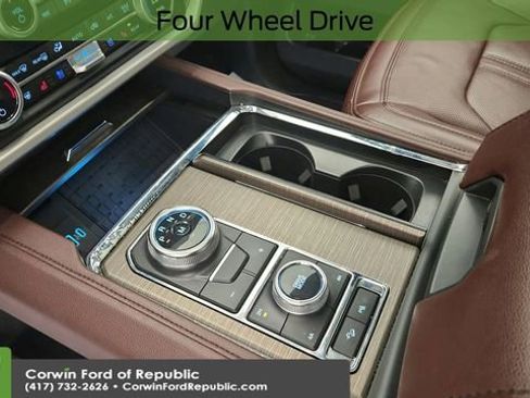 Certified 2024 Ford Expedition Limited image 21