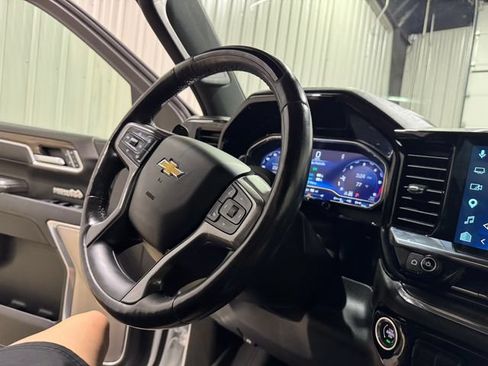 Used 2025 Chevrolet Silverado 1500 High Country AWD/4WD image 13