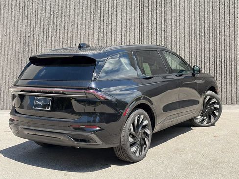New 2026 Lincoln Nautilus Reserve w/ Jet Appearance Package AWD/4WD image 7