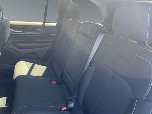 New 2026 Jeep Grand Cherokee Laredo AWD/4WD image 13