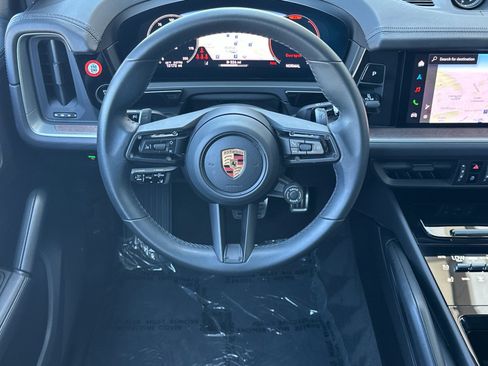 Certified 2025 Porsche Cayenne S AWD/4WD image 22