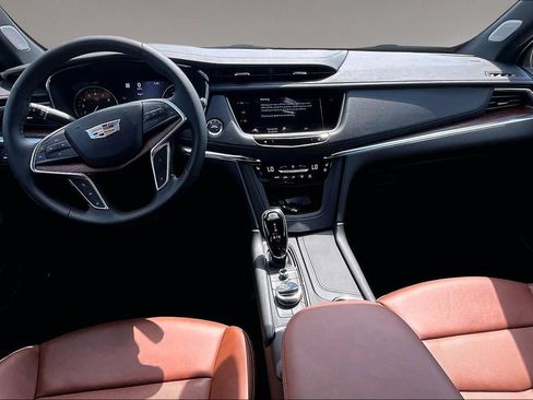 New 2026 Cadillac XT5 Premium Luxury w/ Driver Assist Package FWD image 5
