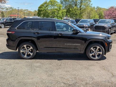 New 2026 Jeep Grand Cherokee Limited AWD/4WD image 2