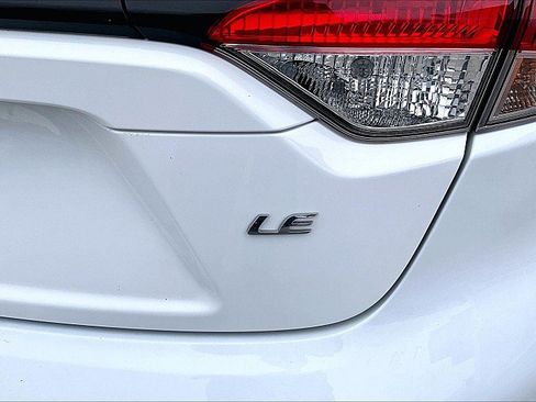 Used 2023 Toyota Corolla LE FWD image 23