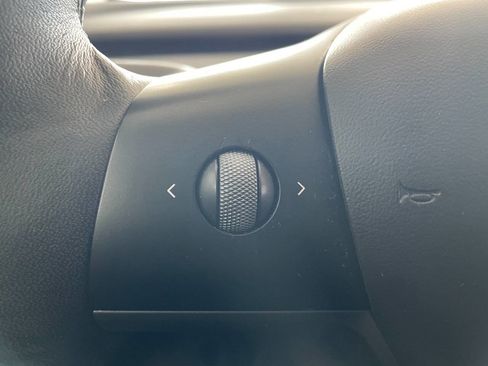 Used 2022 Tesla Model 3 image 40