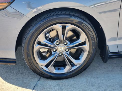 Used 2024 Honda Accord EX-L image 11