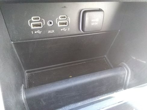 Used 2024 Jeep Grand Cherokee Limited image 20