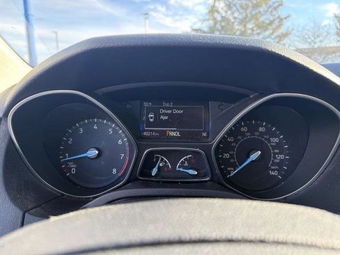 Used 2017 Ford Focus SE image 33