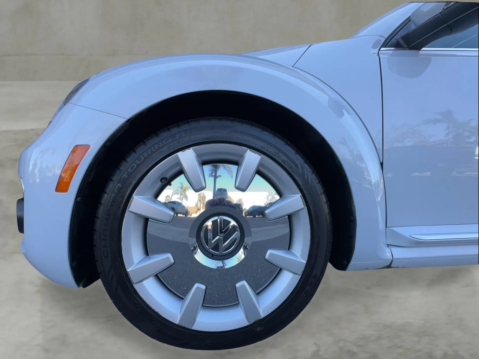Used 2018 Volkswagen Beetle 2.0T SE w/ SE Premium Package FWD image 41