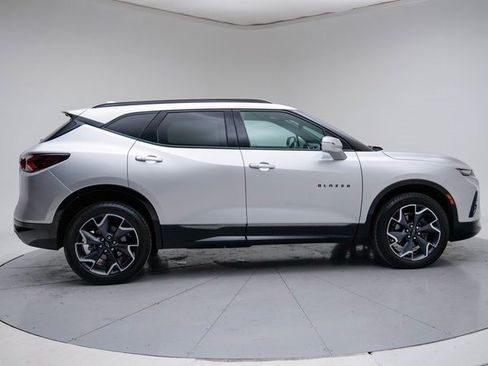 Used 2022 Chevrolet Blazer RS w/ Enhanced Convenience Package image 8