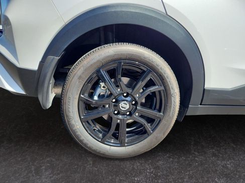 Used 2021 Nissan Kicks SR FWD image 25