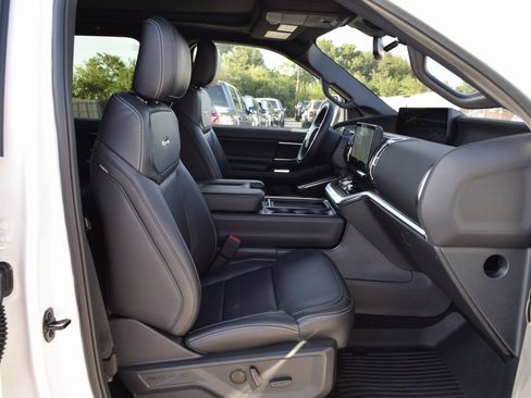 New 2025 Ford Expedition Platinum w/ Stealth Performance Package image 25