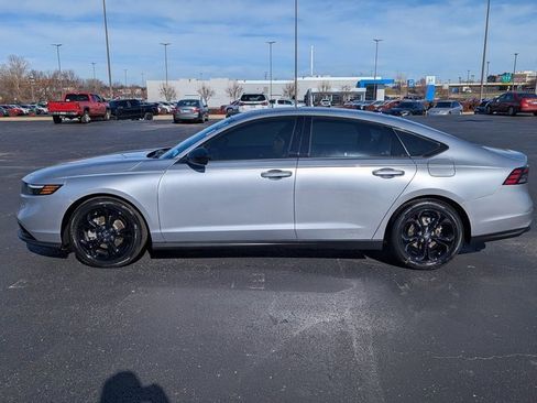 New 2025 Honda Accord SE image 10