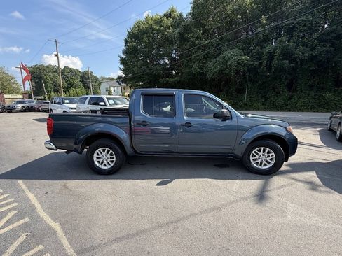 Used 2014 Nissan Frontier SV w/ SV Value Truck Package AWD/4WD image 4