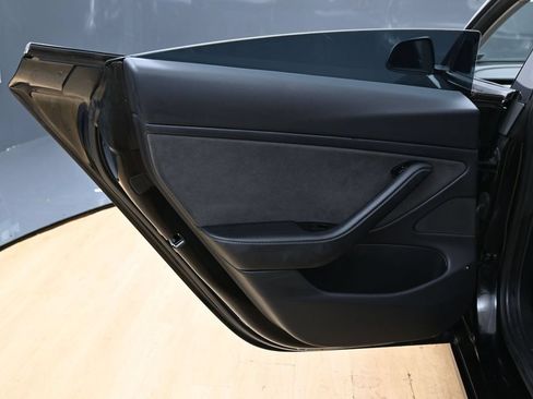 Used 2018 Tesla Model 3 Mid Range RWD image 35