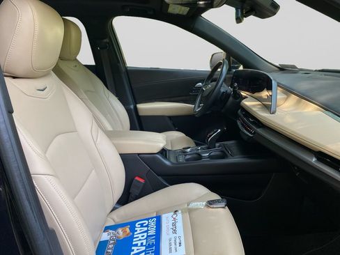 Certified 2024 Cadillac XT4 Premium Luxury w/ Cold Weather Package AWD/4WD image 11