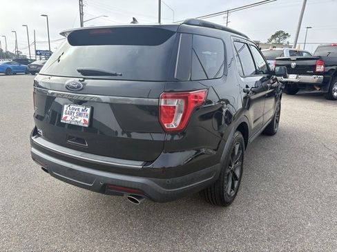 Certified 2019 Ford Explorer XLT w/ Equipment Group 202A image 9