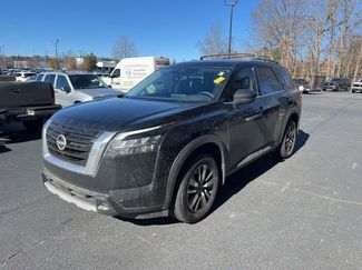 Used 2025 Nissan Pathfinder SL video 1