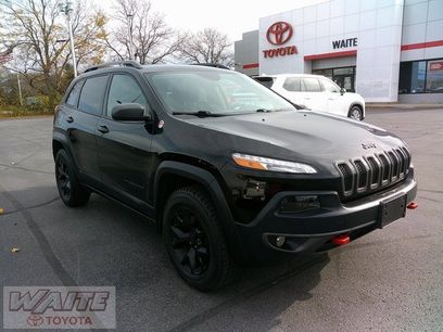Used 2017 Jeep Cherokee Trailhawk w/ Comfort/Convenience Group