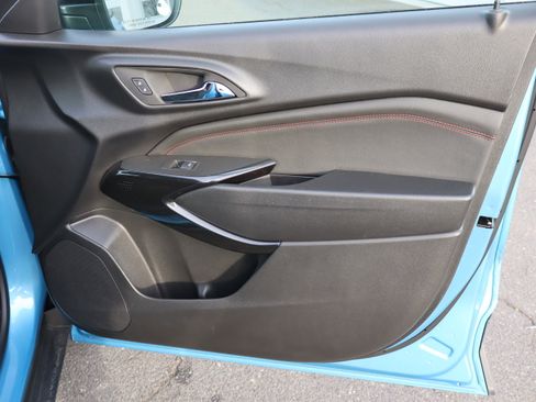 Used 2025 Chevrolet Trax RS w/ Driver Confidence Package image 36