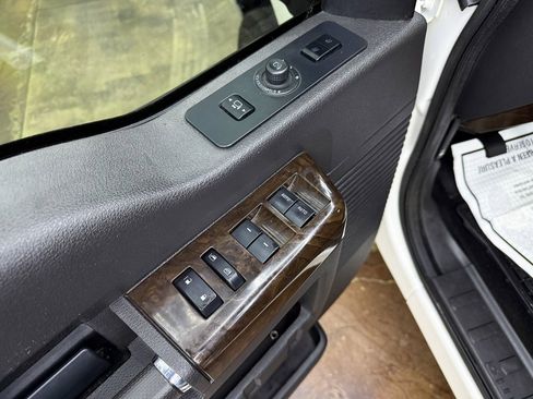 Used 2015 Ford F350 Platinum w/ Platinum Package image 11