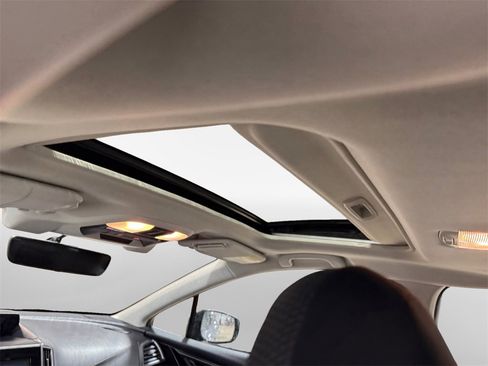 Used 2017 Subaru Impreza 2.0i Premium image 23