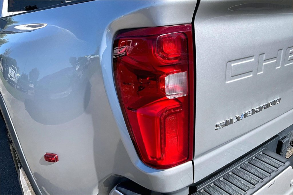 Used 2020 Chevrolet Silverado 3500 High Country AWD/4WD image 28