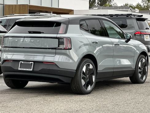 New 2026 Volvo EX30 Plus w/ Climate Package image 5