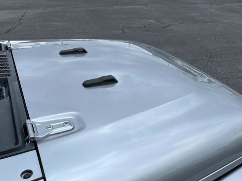 Used 2019 Jeep Wrangler Unlimited Sahara image 13