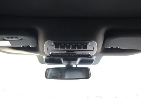 Used 2025 Ford F150 Raptor AWD/4WD image 30