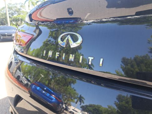 Used 2022 INFINITI Q60 3.0t Luxe w/ Cargo Package AWD/4WD image 6