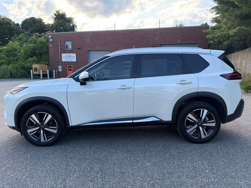 Used 2023 Nissan Rogue SL w/ SL Premium Package AWD/4WD image 3