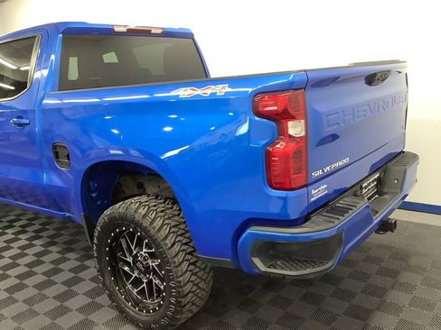 Used 2025 Chevrolet Silverado 1500 LT AWD/4WD image 3