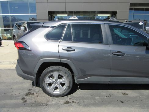 Used 2024 Toyota RAV4 XLE AWD/4WD image 11