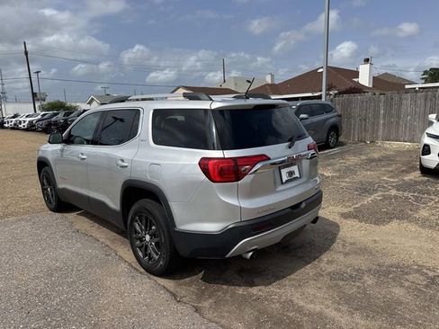 Used 2018 GMC Acadia SLT FWD image 9
