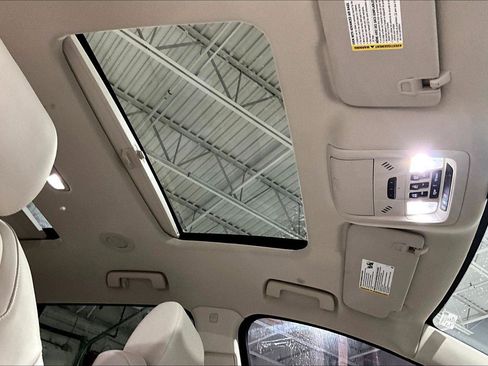 Used 2023 Buick Enclave Essence w/ Experience Buick Package image 22