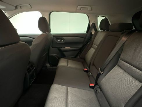 Certified 2025 Nissan Rogue SV AWD/4WD image 10