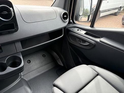 New 2026 Mercedes-Benz Sprinter 2500 image 24