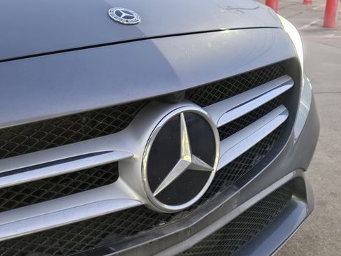 Used 2019 Mercedes-Benz C 300 Sedan image 9