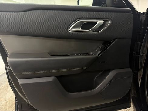 Used 2020 Land Rover Range Rover Velar S AWD/4WD image 26